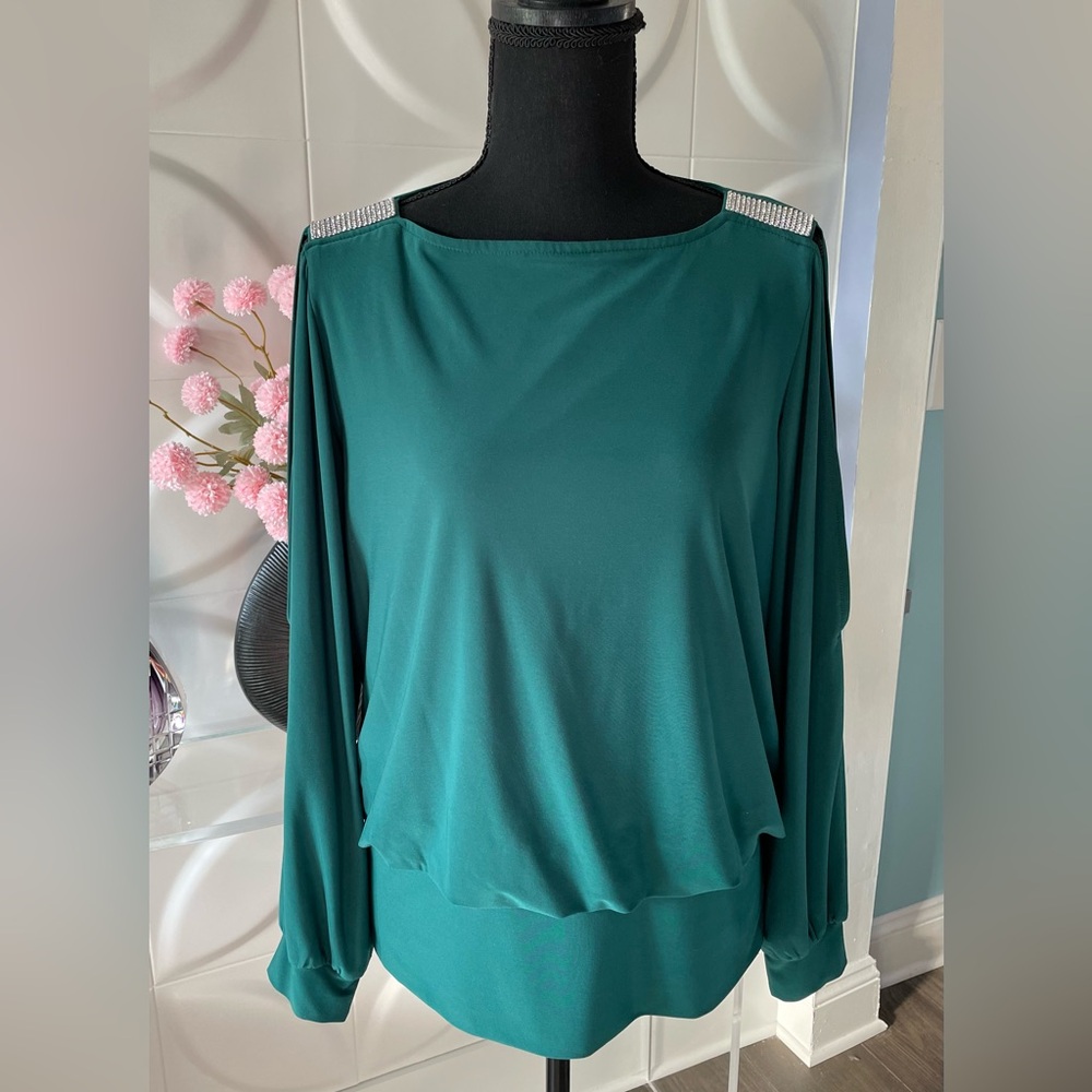 DB Women's Emerald Green Cold Shoulder Blouse with Bling Accents Size Small